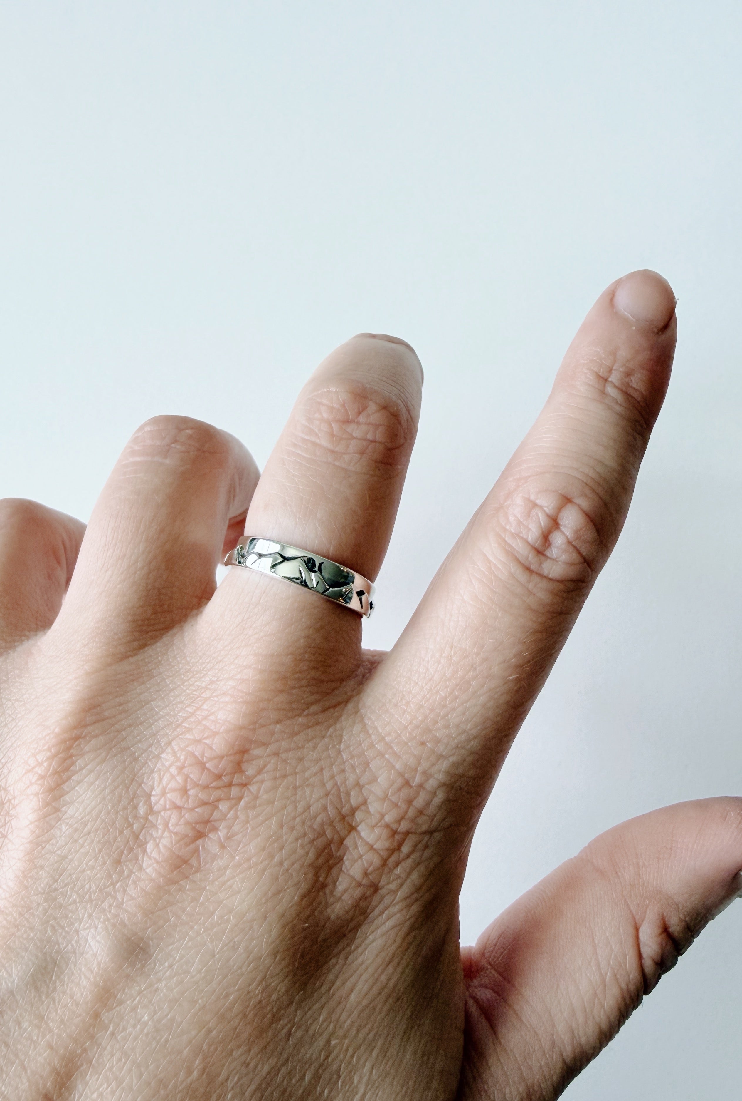 B. Mountain 14k×シルバーバングル＆シルバーリング Thin Mountain Band – Free & Fleeting