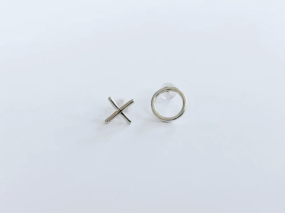 XO Stud Earrings